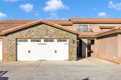 302-14193 Jicarilla Rd, Apple Valley, CA, 92307 | Card Image