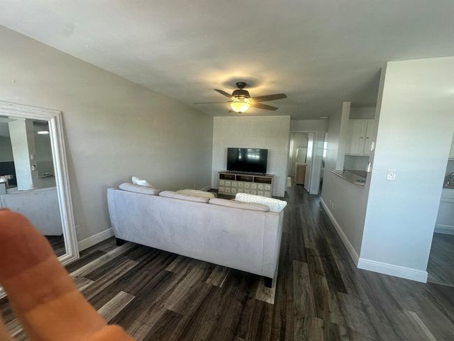 7 - 143 Yacht Club Drive Drive, Condo with 2 bedrooms, 1 bathrooms and null parking in North Palm Beach FL | Image 17