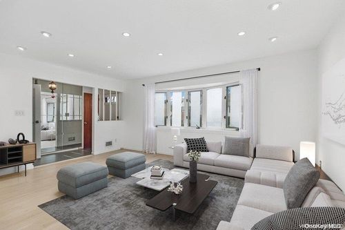 112-32 177th St, Addisleigh Park, NY, 11433-4114 | Card Image