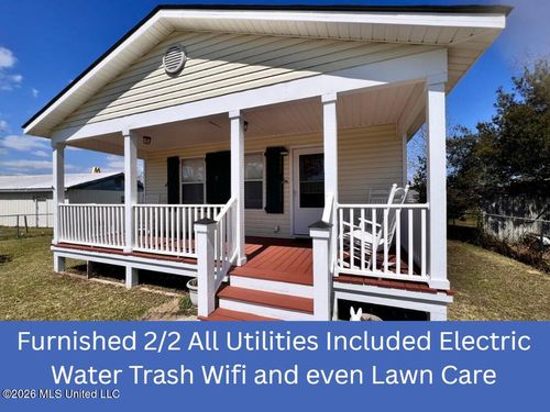605 Victoria St, Waveland, MS, 39576-2630 | Card Image
