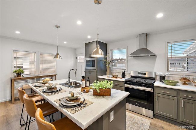 4420 Maple Leaf Trl, House other with 3 bedrooms, 2 bathrooms and null parking in Flint MI | Image 4