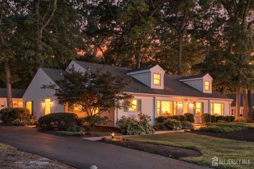 321-A Sharon Way, Monroe, NJ, 08831-1743 | Card Image