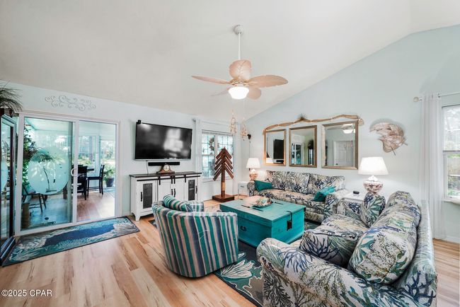 277 Country Club Rd, Home with 2 bedrooms, 2 bathrooms and null parking in Port St. Joe FL | Image 6