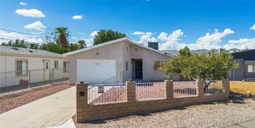 1977 Surf And Sand Dr, Bullhead City, AZ, 86442-5148 | Card Image