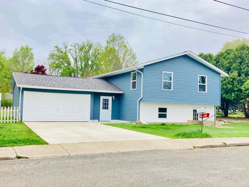 126 Bluff St, Buchanan, MI, 49107-1325 | Card Image