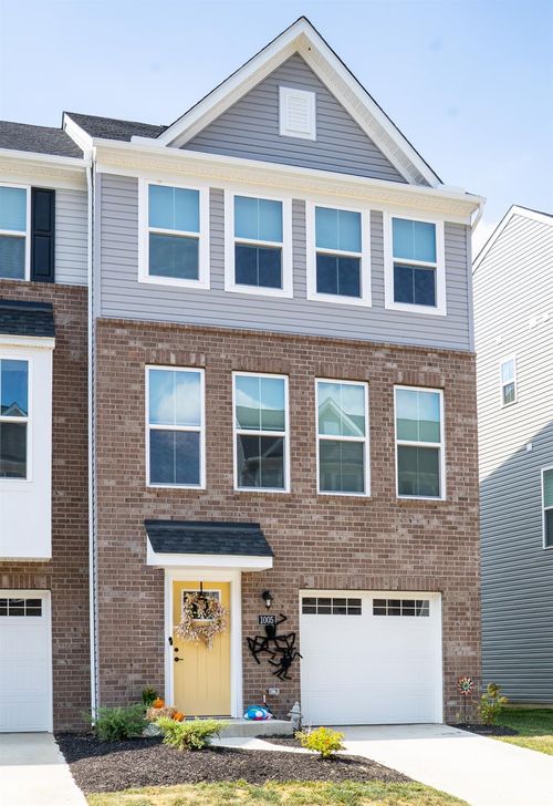 1005 Steamboat Dr, Cincinnati, OH, 45244 | Card Image