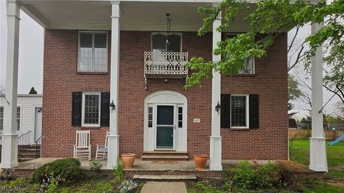 9461 Whalers Cv, Mentor, OH, 44060-4579 | Card Image