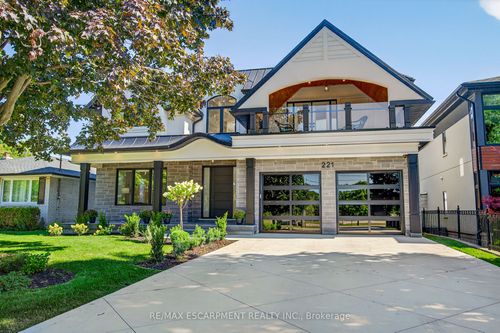 221 Morden Rd, Oakville, ON, L6K2S2 | Card Image