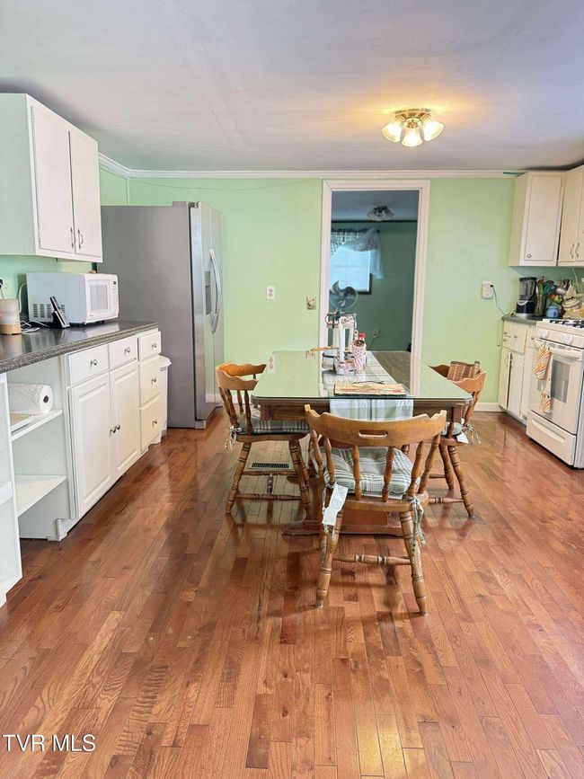 244 2 Nd Ave, House other with 2 bedrooms, 1 bathrooms and null parking in Dungannon VA | Image 6