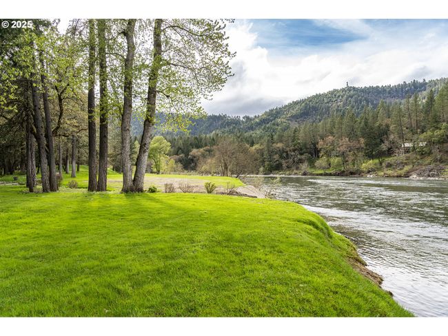 503 Quail Ln, House other with 3 bedrooms, 4 bathrooms and 3 parking in Grants Pass OR | Image 41