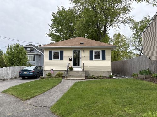 353 Massasoit Ave, East Providence, RI, 02914-2011 | Card Image