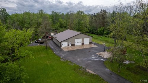 7498 Roberts St, Canastota, NY, 13032-3106 | Card Image