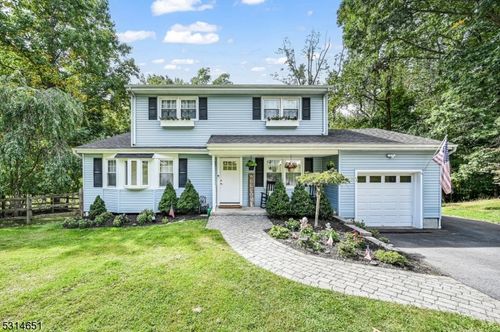 58 Powhatan Path, Oakland, NJ, 07436-3014 | Card Image