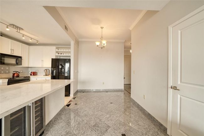 UNIT-2405 - 3505 Sage Rd, Condo with 2 bedrooms, 2 bathrooms and 1 parking in Houston TX | Image 23