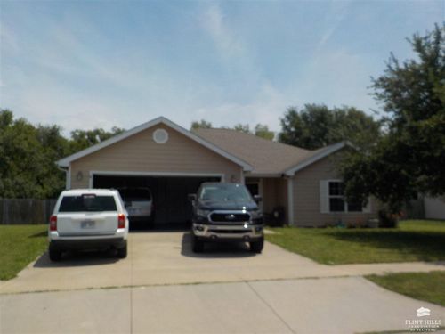 1631 W 14th Street Pl, Junction City, KS, 66441-1898 | Card Image