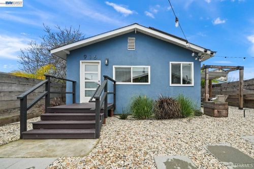 916 44th St, Oakland, CA, 94608-3404 | Card Image