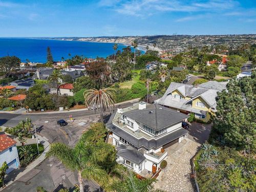 7651 Country Club Dr, La Jolla, CA, 92037 | Card Image