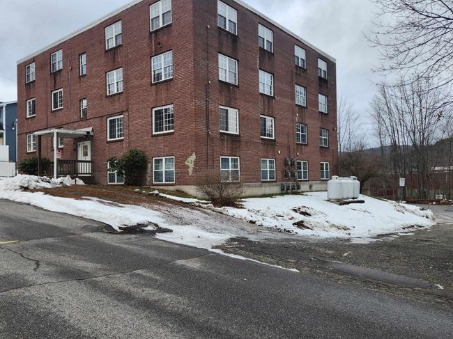 APT-1B - 30 Beech St, Condo with 2 bedrooms, 1 bathrooms and null parking in Bristol NH | Image 35