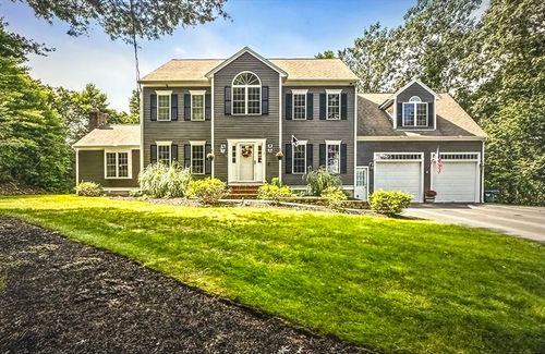 1 Elaine Cir, Lakeville, MA, 02347-2272 | Card Image