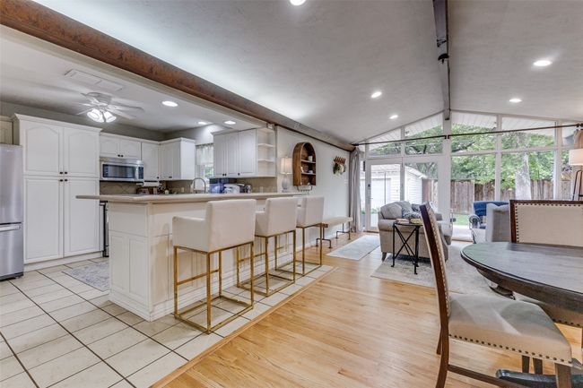 10535 Longmeadow Dr, House other with 3 bedrooms, 2 bathrooms and null parking in Dallas TX | Image 7