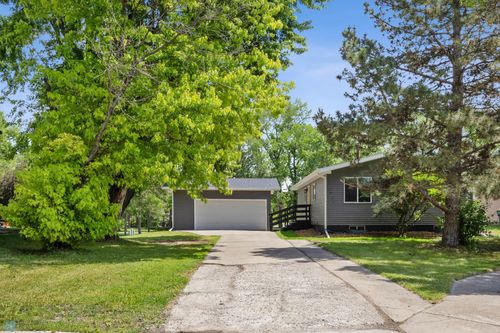 1031 7th St W, West Fargo, ND, 58078-2525 | Card Image