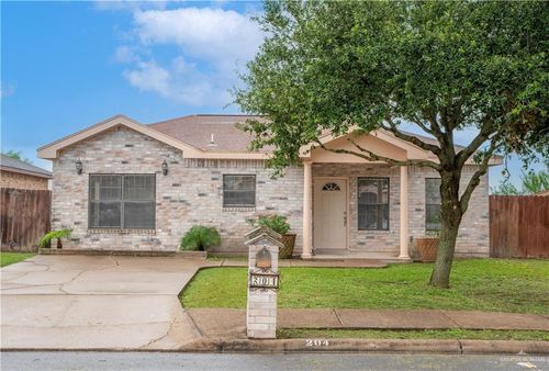 204 Jacobo, Pharr, TX, 78577-6615 | Card Image