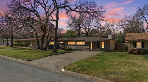 1008 Ridgewood Ter, Arlington, TX, 76012-3122 | Card Image