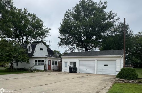 909 S Center St, Shenandoah, IA, 51601-2426 | Card Image