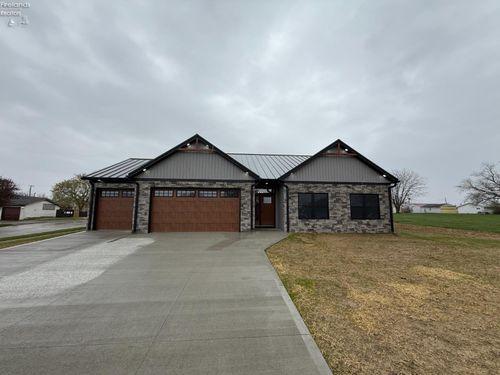 203 Crestwood Dr, Willard, OH, 44890-1650 | Card Image