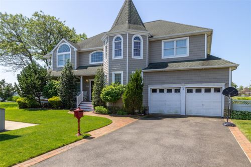 248 Delaware Ave, Island Park, NY, 11558-1905 | Card Image