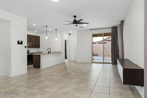 870 W Calle Tikal, Sahuarita, AZ, 85629-0817 | Card Image