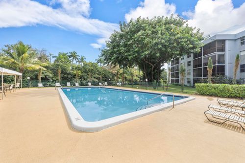 1h-113 Royal Park Dr, Oakland Park, FL, 33309-5878 | Card Image