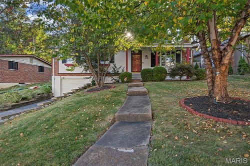 540 Hickory Hollow Ln, Kirkwood, MO, 63122-5745 | Card Image