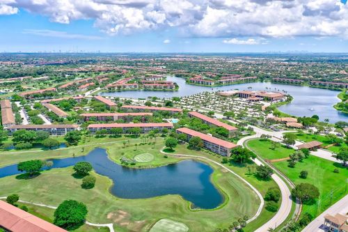 apt-204e-300 Sw 134th Way, Pembroke Pines, FL, 33027-1601 | Card Image