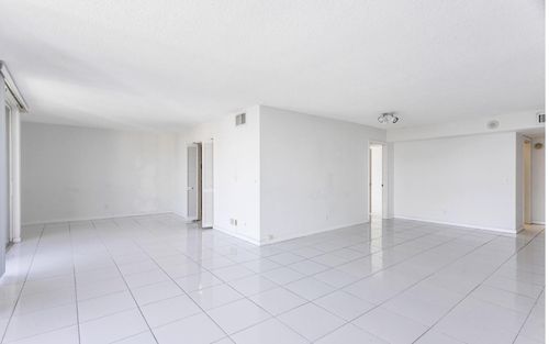 1703-2425 Presidential Way Way, West Palm Beach, FL, 33401 | Card Image