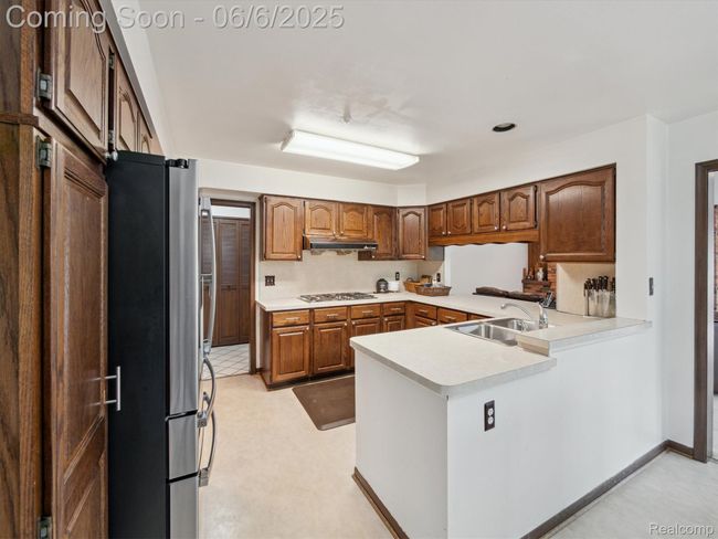 13-4677-Rolling-Ridge-Rd-West-Bloomfield-Township-MI-48323-WindowStill-23.jpg | Image 11