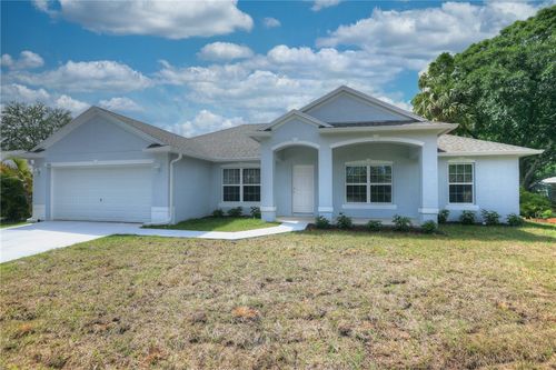 426 Lanfair Ave, SEBASTIAN, FL, 32958-6641 | Card Image