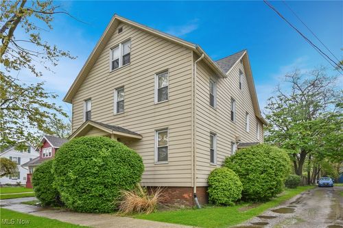 528 High St, Fairport Harbor, OH, 44077-5670 | Card Image