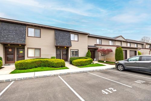 apt-411-100 Daly Blvd, Oceanside, NY, 11572-6004 | Card Image