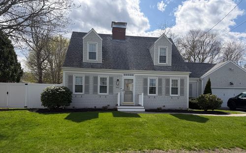 945 Tradewind St, New Bedford, MA, 02740-1834 | Card Image