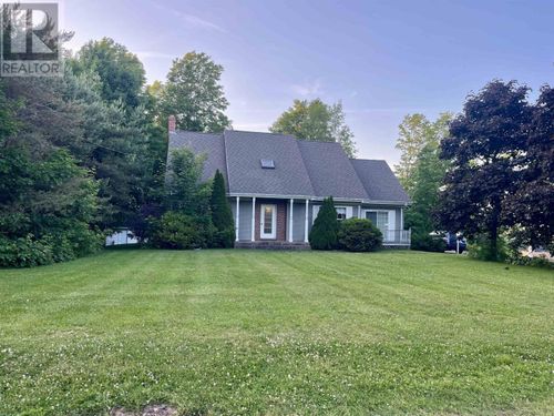 228 Willow St, Montague, PE, C0A0A5 | Card Image