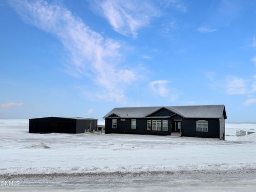 14736 Lambert St, Williston, ND, 58801-9174 | Card Image