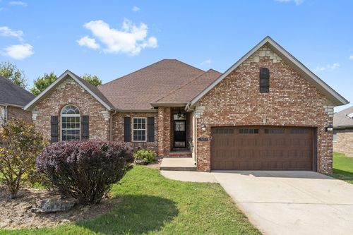 3857 N Sheedy Ave, Springfield, MO, 65803-8110 | Card Image