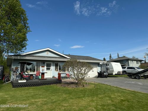 35290 Rockwood Dr, Soldotna, AK, 99669-8303 | Card Image