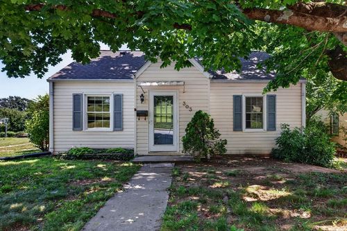 303 Grubert Ave, STAUNTON, VA, 24401 | Card Image