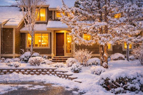 1421 Highland View Loop, Redmond, OR, 97756-7411 | Card Image