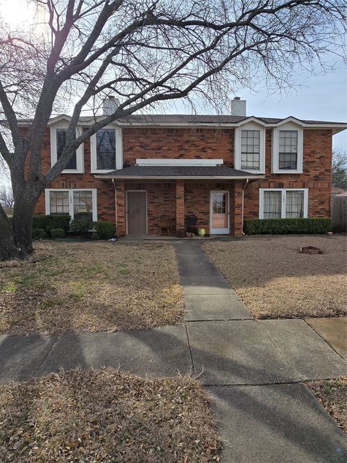 702 Westover Dr, Lancaster, TX, 75134-3738 | Card Image