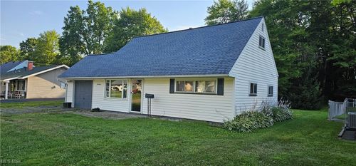 216 Dehoff Dr, Youngstown, OH, 44515-3909 | Card Image