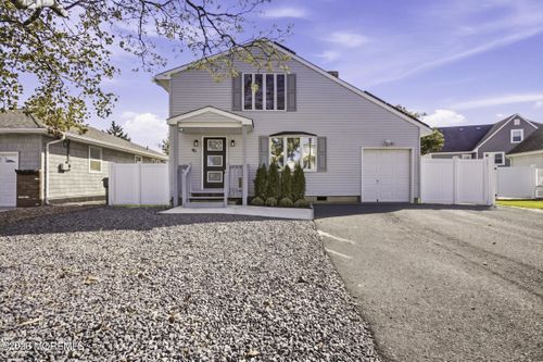 40 Osprey Dr, Toms River, NJ, 08753-2053 | Card Image