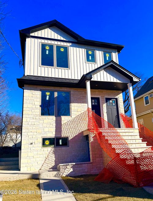 239 Barnard Ave, Staten Island, NY, 10307-1303 | Card Image